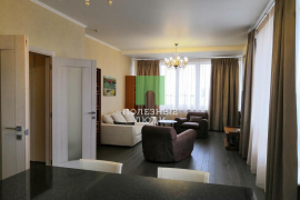 Продажа 3 к.кв. с дизайнерским ремонтом в ЖК Астра 