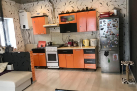 Продам 2-х этажный кирпичный коттедж 