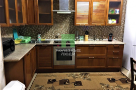 Продаем 2 комн.квартиру.