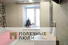 продам трехкомнатную квартиру