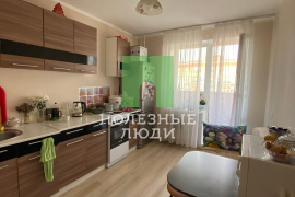 Продается 1К квартира в новом развитом районе. Вся инфраструктура рядом. Один взрослый собственник.