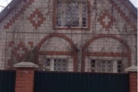 2 этажный кирпичный дом